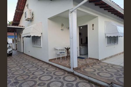 Casa à venda com 3 quartos, 220m² em Itaipu, Niterói