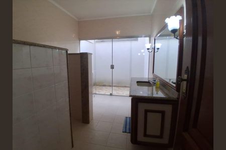 Casa de condomínio para alugar com 450m², 4 quartos e 5 vagas Casa de condomínio para alugar com 450m², 4 quartos e 5 vagasBanheiro