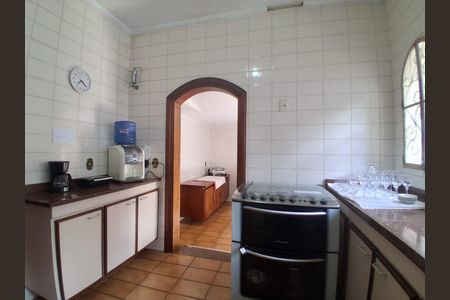 Casa de condomínio para alugar com 450m², 4 quartos e 5 vagas Casa de condomínio para alugar com 450m², 4 quartos e 5 vagasCozinha