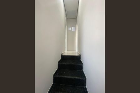 Casa à venda com 2 quartos, 85m² em Jardim Ocara, Santo André