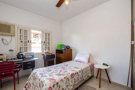 Casa à venda com 3 quartos, 289m² em Piratininga, Niterói