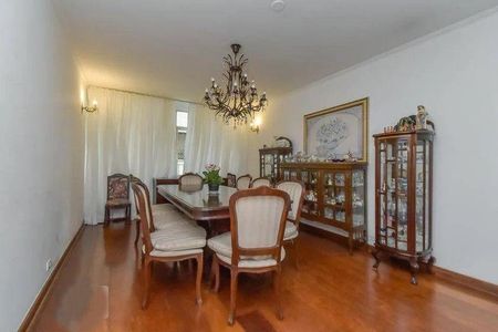 Apartamento à venda com 4 quartos, 213m² em Santa Cecilia, São Paulo