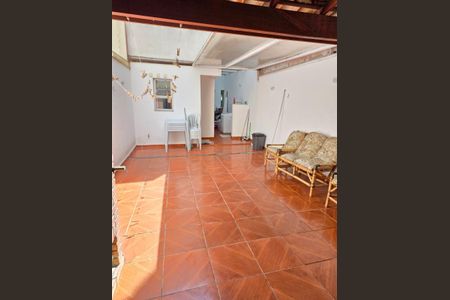 Casa à venda com 140m², 3 quartos e 4 vagas