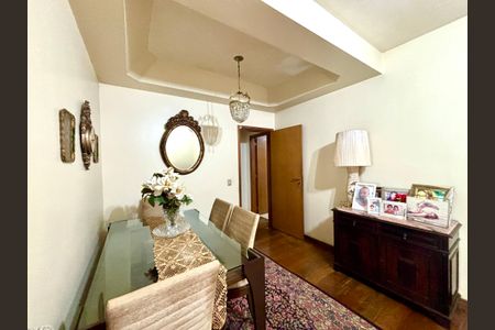 Apartamento à venda com 125m², 3 quartos e 2 vagasSala