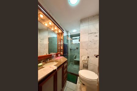 Apartamento à venda com 125m², 3 quartos e 2 vagasSuíte - banheiro