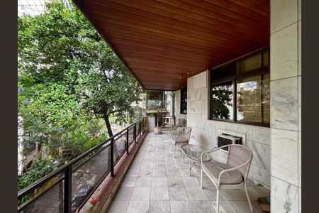 Apartamento à venda com 125m², 3 quartos e 2 vagasVaranda da sala