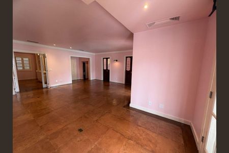 Casa à venda com 6 quartos, 700m² em Piratininga, Niterói