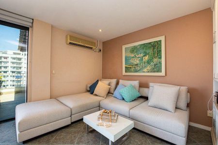 Apartamento à venda com 3 quartos, 220m² em Santa Rosa, Niterói