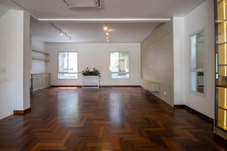 Casa à venda com 350m², 3 quartos e 4 vagasSala 2