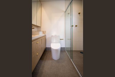 Casa à venda com 350m², 3 quartos e 4 vagasBanheiro Suíte 1