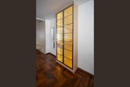 Casa à venda com 350m², 3 quartos e 4 vagasSala 2