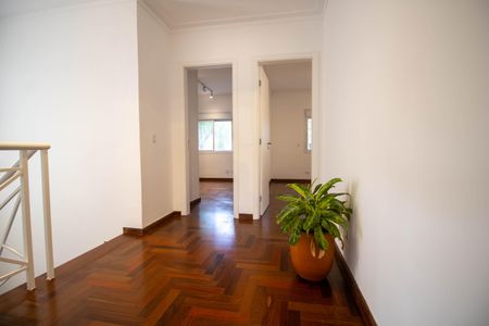 Casa à venda com 350m², 3 quartos e 4 vagasCorredor