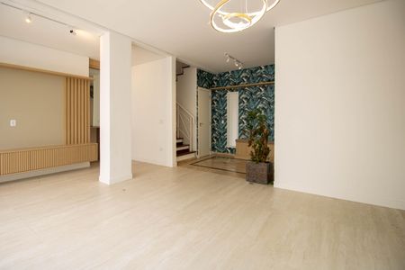 Casa à venda com 350m², 3 quartos e 4 vagasSala