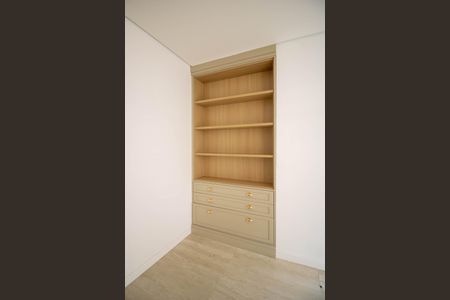 Casa à venda com 350m², 3 quartos e 4 vagasSala