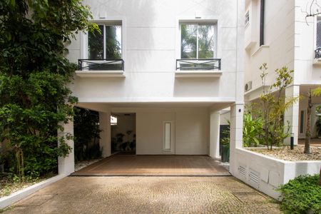 Casa à venda com 350m², 3 quartos e 4 vagasFachada