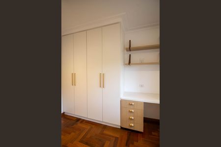 Casa à venda com 350m², 3 quartos e 4 vagasSuíte 3