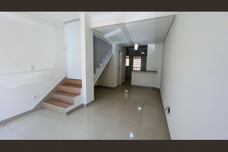 Casa à venda com 2 quartos, 78m² em Medeiros, Jundiaí