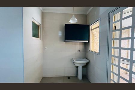 Casa à venda com 2 quartos, 78m² em Medeiros, Jundiaí