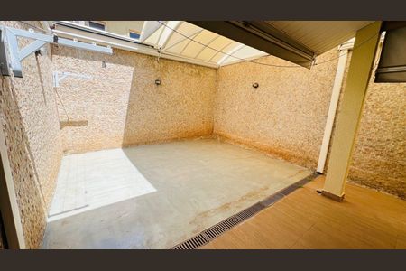 Casa à venda com 2 quartos, 78m² em Medeiros, Jundiaí