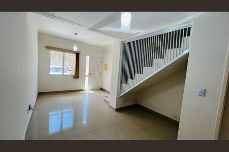 Casa à venda com 2 quartos, 78m² em Medeiros, Jundiaí