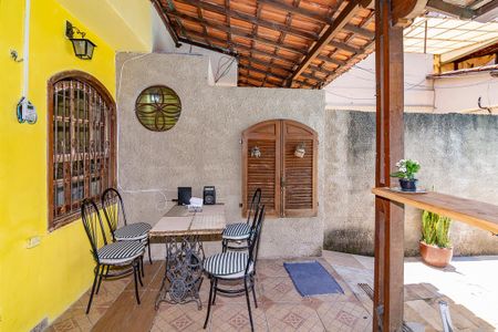 Casa para alugar com 80m², 2 quartos e 3 vagasVaranda