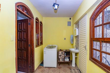 Casa para alugar com 50m², 1 quarto e 3 vagasBanheiro