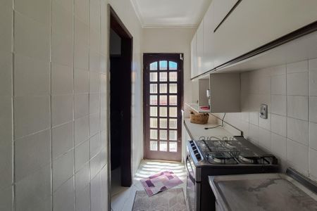 Casa para alugar com 150m², 3 quartos e 4 vagas Casa para alugar com 150m², 3 quartos e 4 vagasCozinha