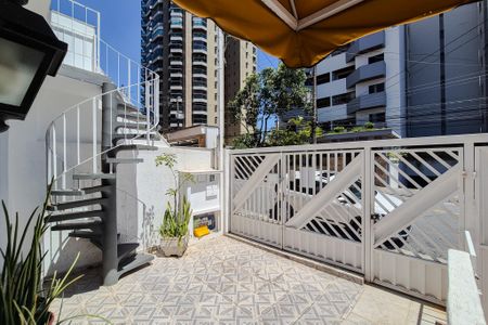 Casa para alugar com 150m², 3 quartos e 4 vagas Casa para alugar com 150m², 3 quartos e 4 vagasQuintal