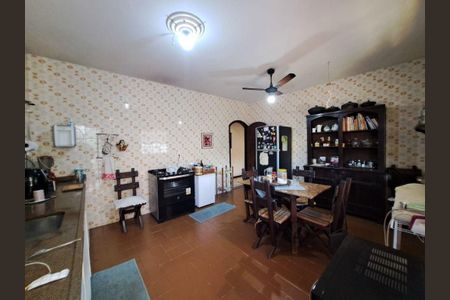 Casa à venda com 3 quartos, 180m² em Serra Grande, Niterói