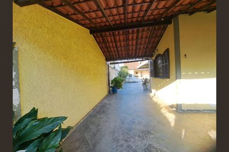 Casa à venda com 3 quartos, 180m² em Serra Grande, Niterói