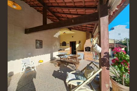 Casa à venda com 3 quartos, 180m² em Serra Grande, Niterói