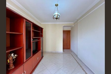 Apartamento à venda com 80m², 2 quartos e 1 vagaSala