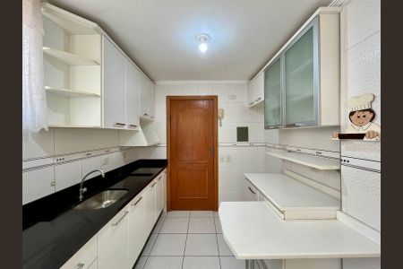 Apartamento à venda com 80m², 2 quartos e 1 vagaCozinha