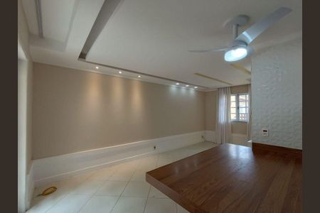 Casa à venda com 2 quartos, 160m² em Itaipu, Niterói