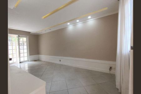 Casa à venda com 2 quartos, 160m² em Itaipu, Niterói