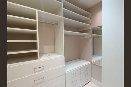 Casa à venda com 2 quartos, 160m² em Itaipu, Niterói