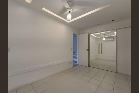 Casa à venda com 2 quartos, 160m² em Itaipu, Niterói