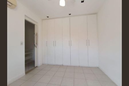 Casa à venda com 2 quartos, 160m² em Itaipu, Niterói