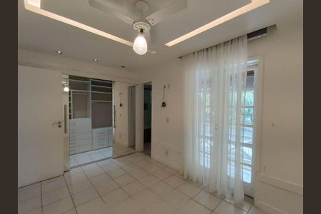 Casa à venda com 2 quartos, 160m² em Itaipu, Niterói