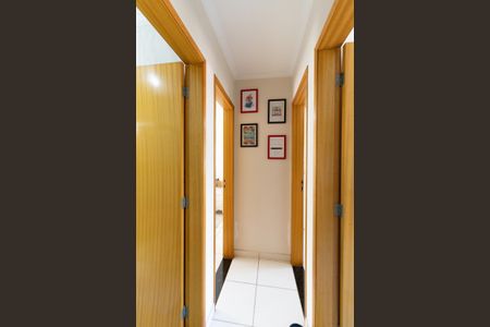 Casa de condomínio à venda com 127m², 3 quartos e 2 vagasCorredor 