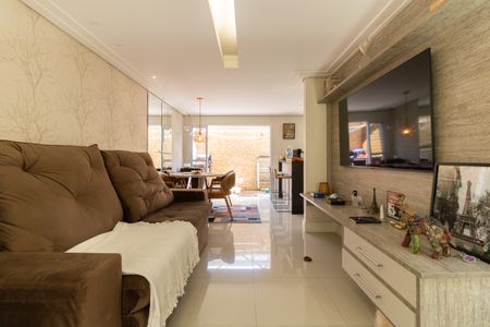 Casa de condomínio à venda com 127m², 3 quartos e 2 vagasSala