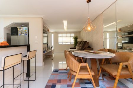 Casa de condomínio à venda com 127m², 3 quartos e 2 vagasSala