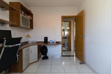 Casa de condomínio à venda com 127m², 3 quartos e 2 vagasQuarto 3