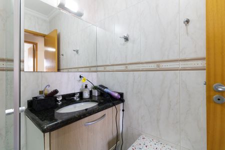 Casa de condomínio à venda com 127m², 3 quartos e 2 vagasBanheiro Social 