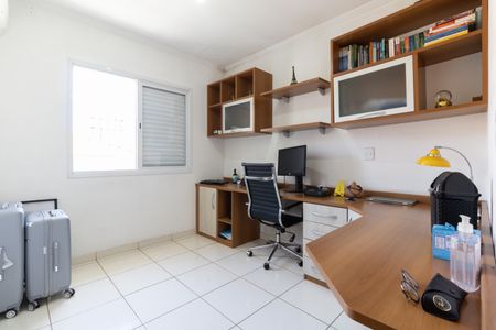 Casa de condomínio à venda com 127m², 3 quartos e 2 vagasQuarto 3