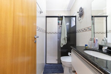 Casa de condomínio à venda com 127m², 3 quartos e 2 vagasBanheiro da Suíte 