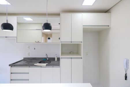 Apartamento para alugar com 68m², 2 quartos e 2 vagas Apartamento para alugar com 68m², 2 quartos e 2 vagasCozinha