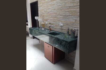 Casa à venda com 256m², 3 quartos e 4 vagas Casa à venda com 256m², 3 quartos e 4 vagasFoto 09