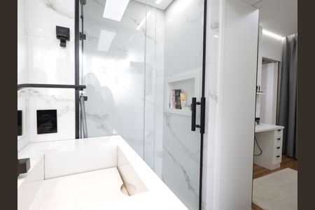 Apartamento à venda com 39m², 1 quarto e 2 vagasBanheiro da Suíte