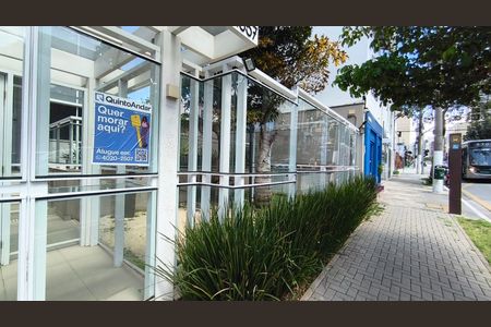 Studio para alugar com 34m², 1 quarto e 1 vagaFachada + Plaquinha